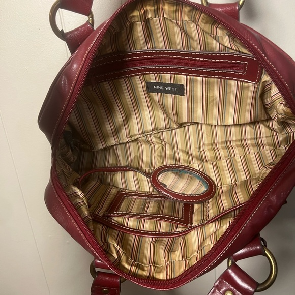 Vintage nine west red purse - Picture 7 of 7